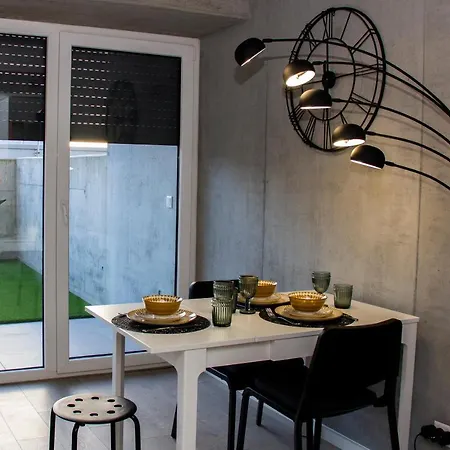 Casa Falcoeiras - Estúdio Com Terraço Privado